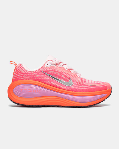 Nike Vomero Plus "Hyper Pink"