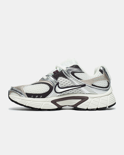 Nike V5 RNR "White/Metallic Silver/Black"