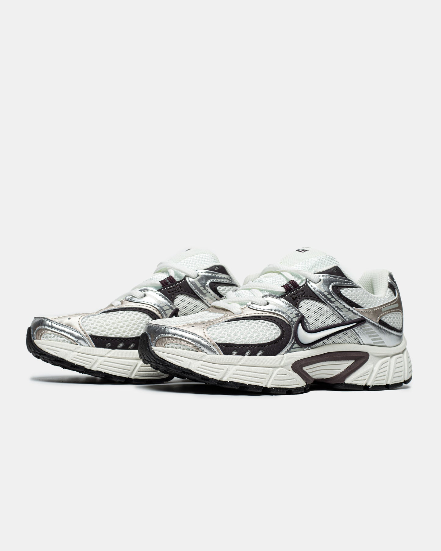 Nike V5 RNR "White/Metallic Silver/Black"