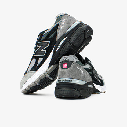 New Balance 990v3 "DLTR Greyscale"