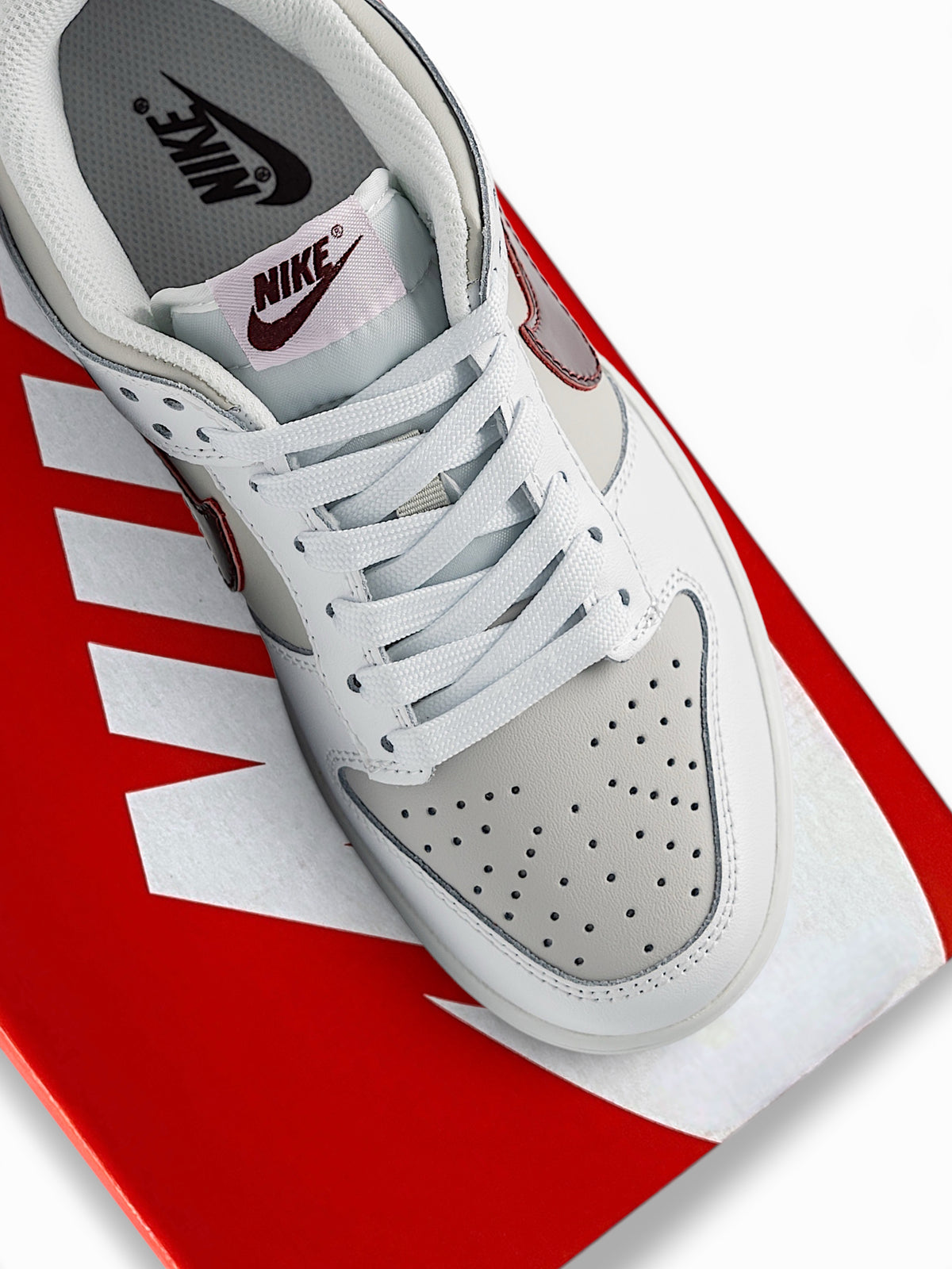 Nike Dunk Low 'White Plum Chalk'