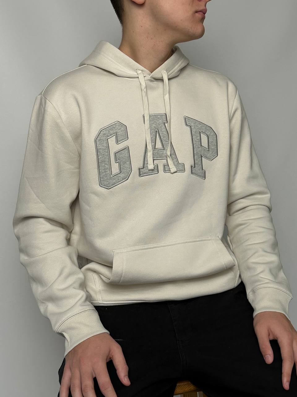 GAP LOGO FLEECE HOODIE «UNBLEACHED WHITE»