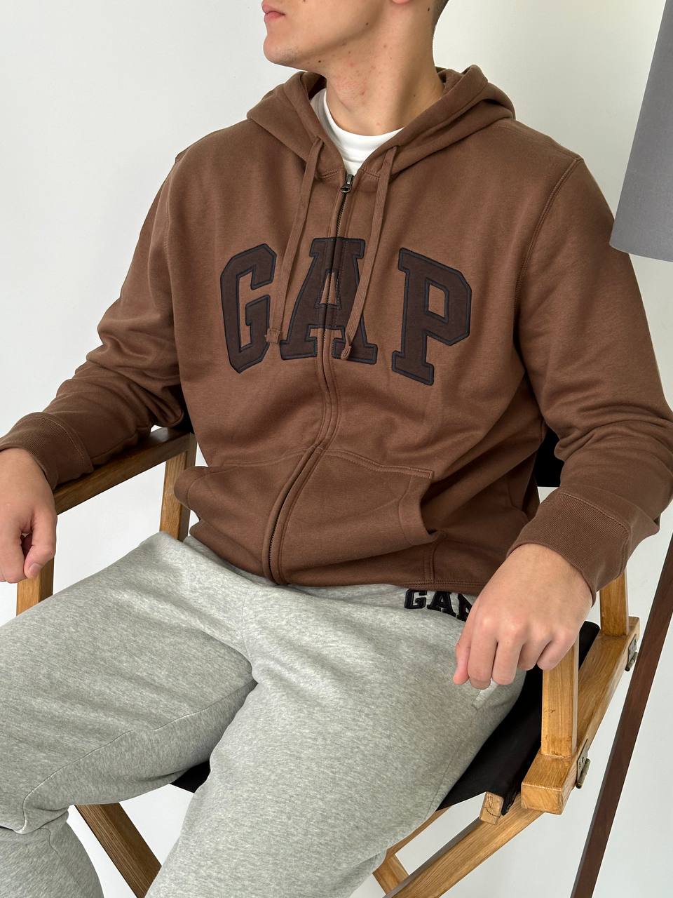 GAP LOGO FLEECE ZIP HOODIE «COZY BROWN»