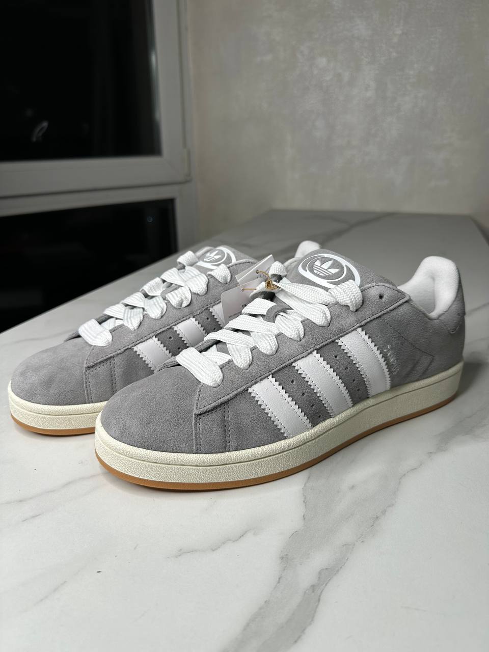 Adidas Campus 00s