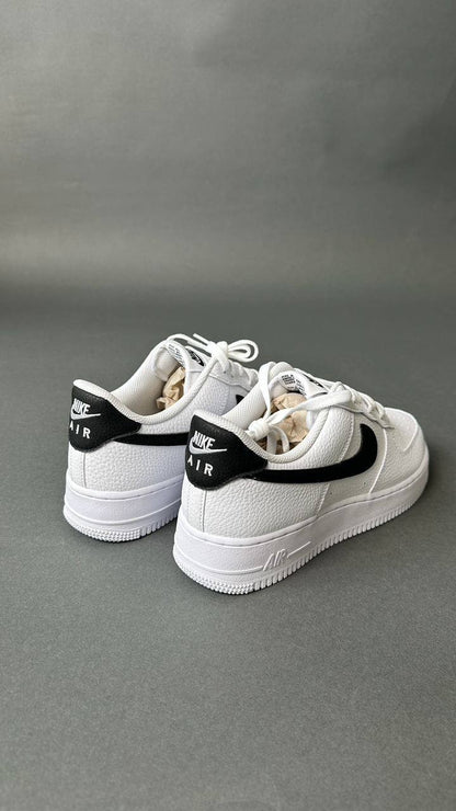 Кросівки чоловічі Nike Air Force 1 07