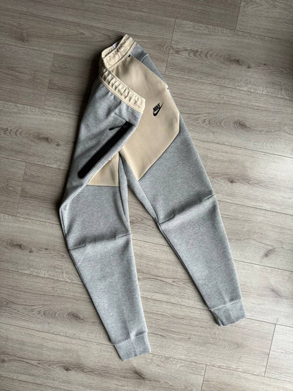 Штани Nike Tech Fleece